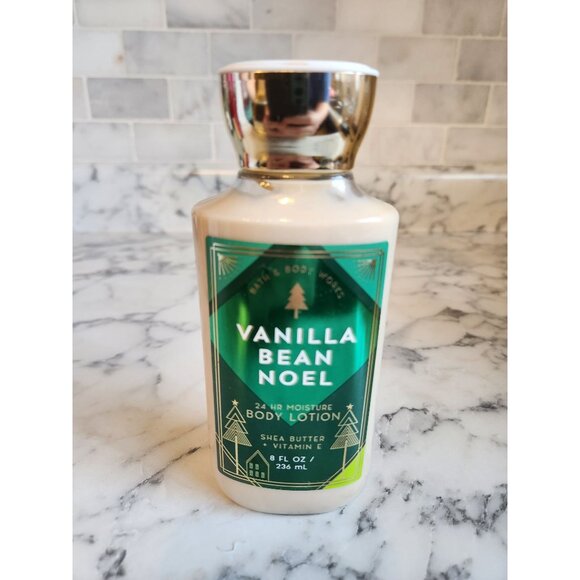 Bath & Body Works Vanilla Bean Noel 24Hr Moisture Lotion Shea Butter & Vitamin E - Picture 1 of 2